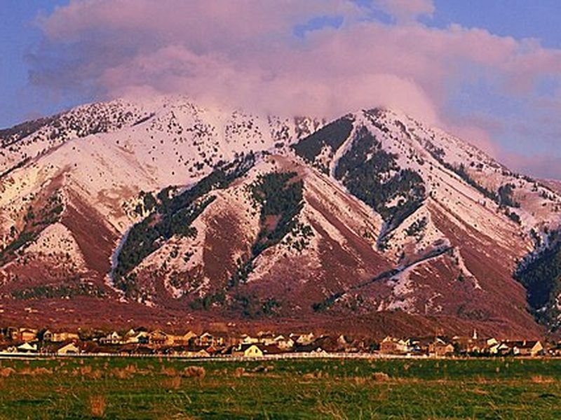 Elk Ridge, Utah foothill landscape