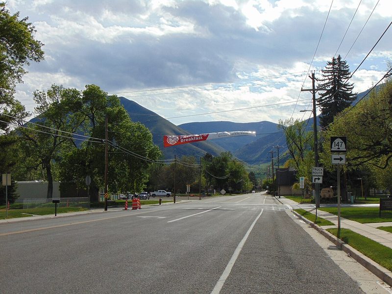 Main Street intersection in Mapleton, Utah
